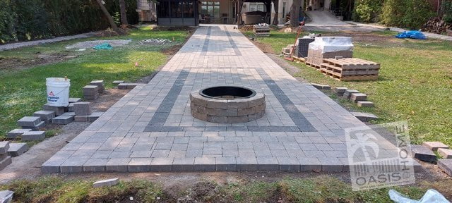 Concrete firepit